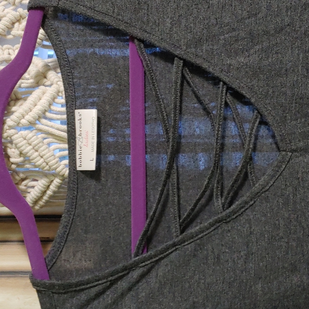 Gray Crisscross top - L - Picture 2 of 3